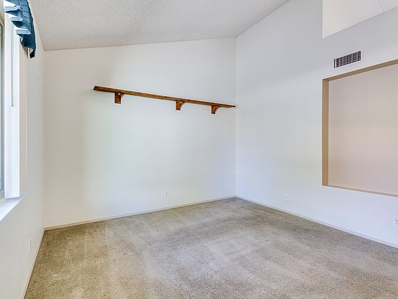 5th image of 241 E Barbarita Ave