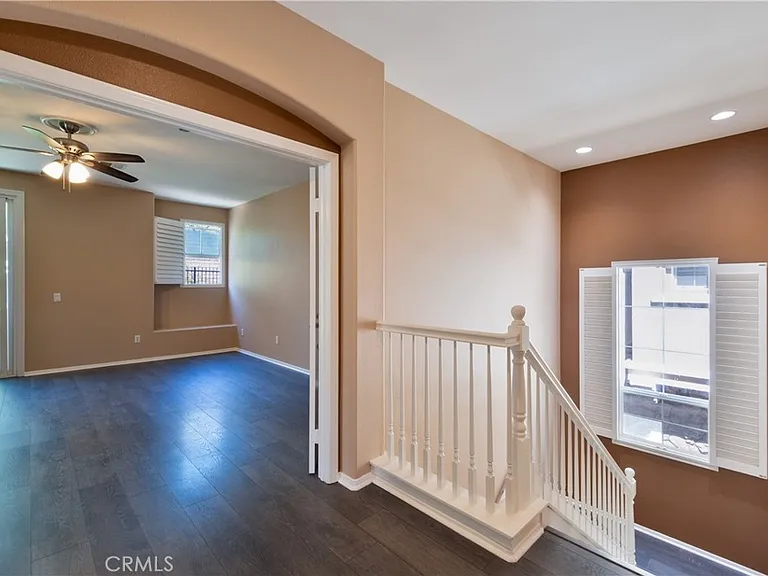 3513 W Hughes Ln — Photo 21