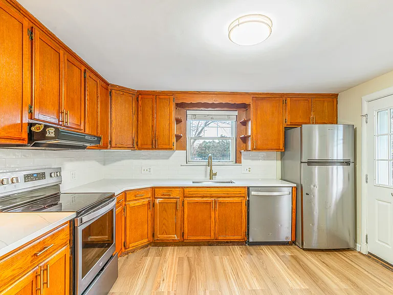 119 Green St — Photo 37