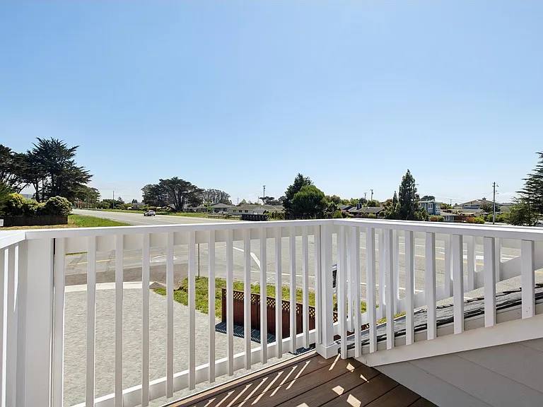 543 Filbert St #B — Photo 7