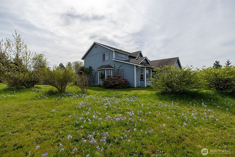 4th image of 7332 183rd Avenue SW