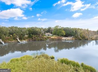 1230 River Dr SW, Darien, GA 31305