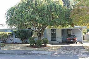 3rd image of 944 Vinyard Ave NE