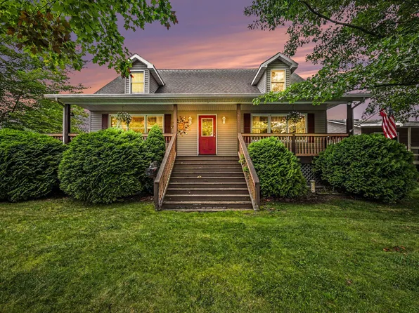 17077 Blackfoot Trl, Howard City, MI 49329