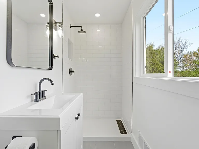 W309S10340 Knoll Ct — Photo 12