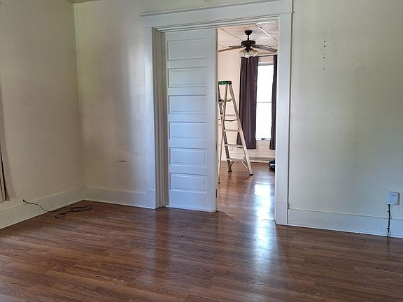 5th image of 339 E Park Dr