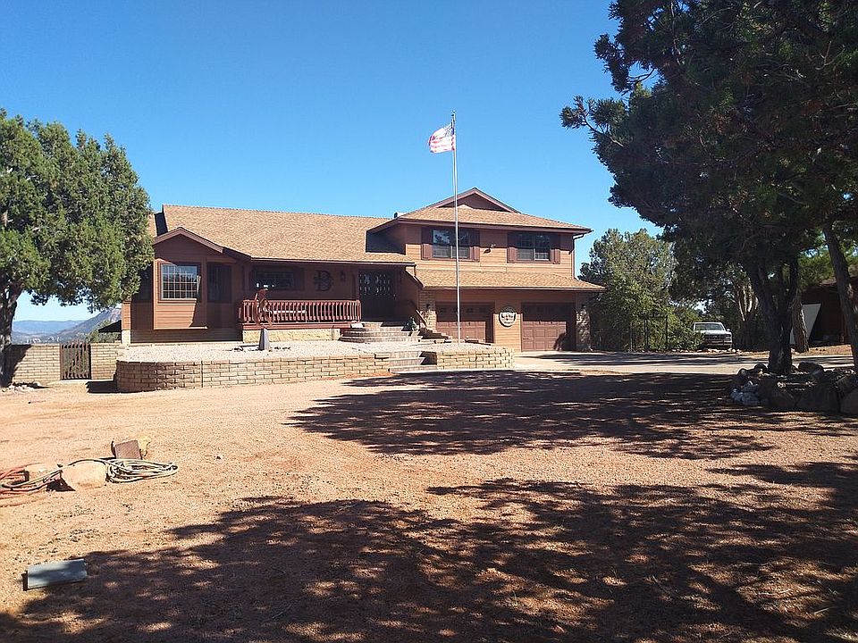 1st image of 1107 N Camelot Dr