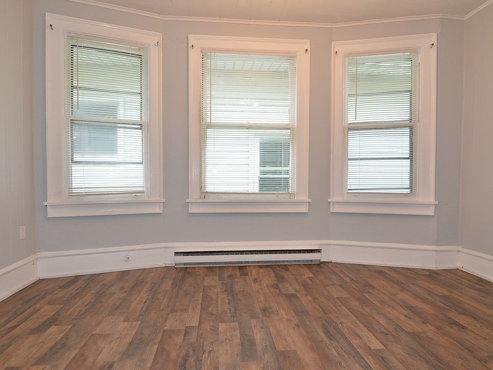 2nd Floor Bedroom 1