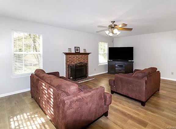 4th image of 13625 Krislyn Woods Pl