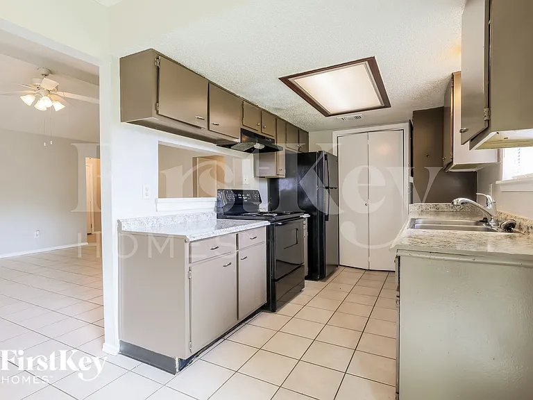 9819 Kiwi Ln — Photo 8
