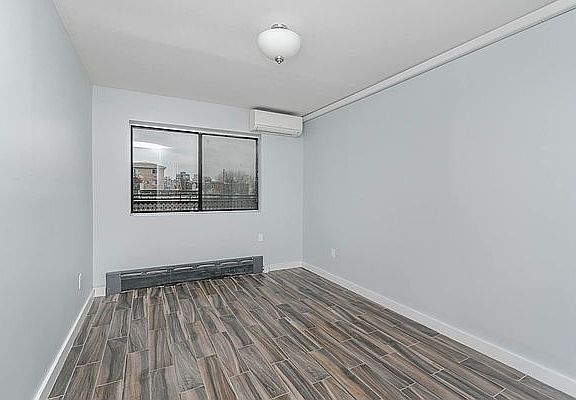 4th image of 24-20 31st St #F