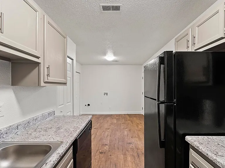 Metro Apartments At Bethalto — Photo 22