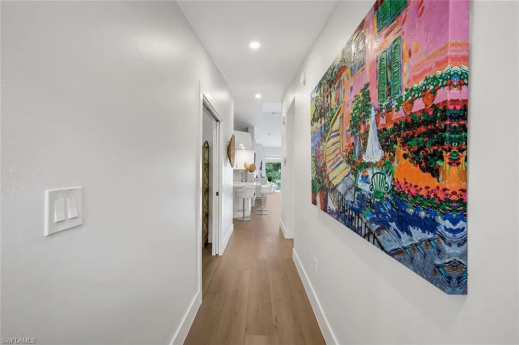 2 bed, 2.0 bath, 1569 sqft, $6,000 — Photo 2