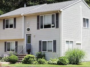 15 Black Alder Trl, Saunderstown, RI 02874