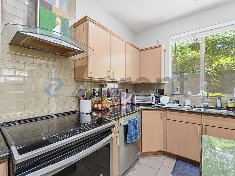 2315 E Pinchot Ave #128 — Photo 13