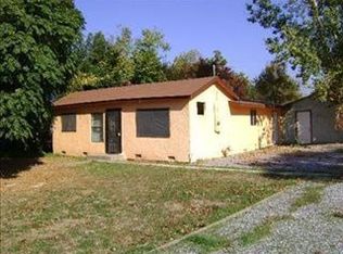 420 B St, Waterford, CA 95386