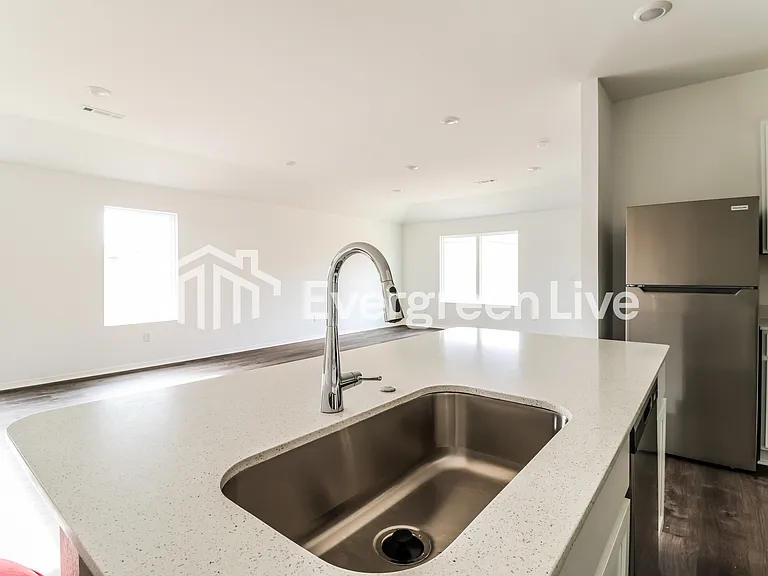 7024 Potomac Trl — Photo 7