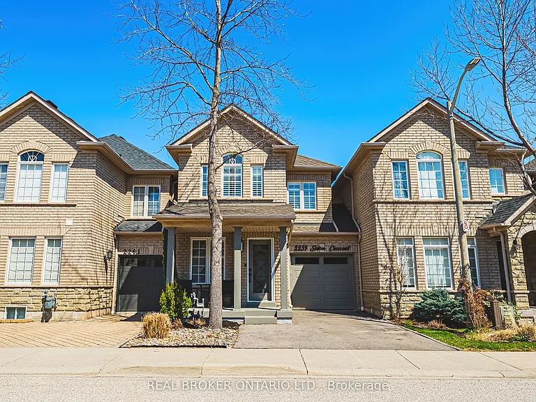 2259 Seton Cres — Photo 1