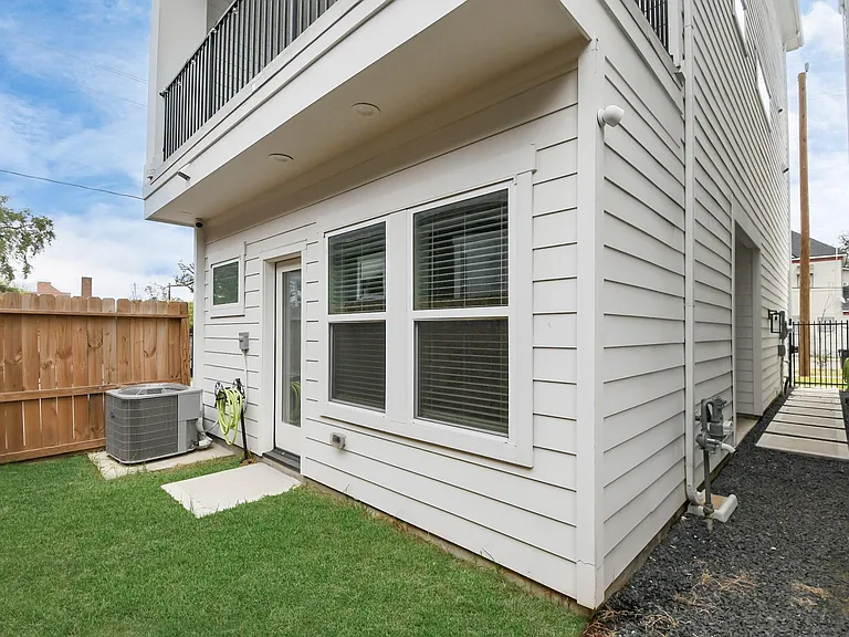 2015 Cochran St — Photo 35