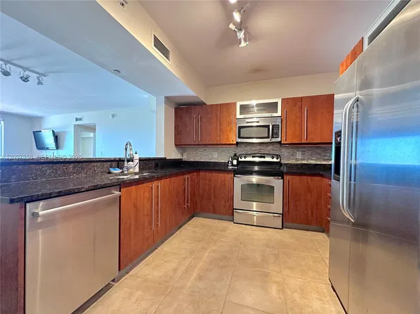 7350 SW 89th St APT 2005S, Miami, FL 33156