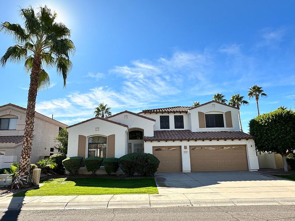 1st image of 695 W Desert Broom Dr