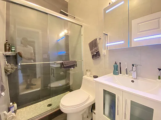 Rented by Dream Space Realty | media 19