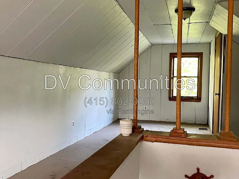 1148 E 176th St — Photo 52