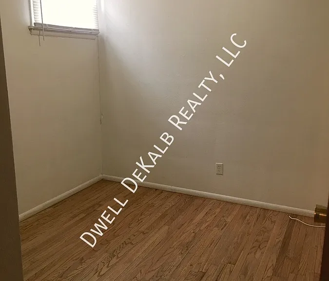 818 Greenbrier Rd #C — Photo 5