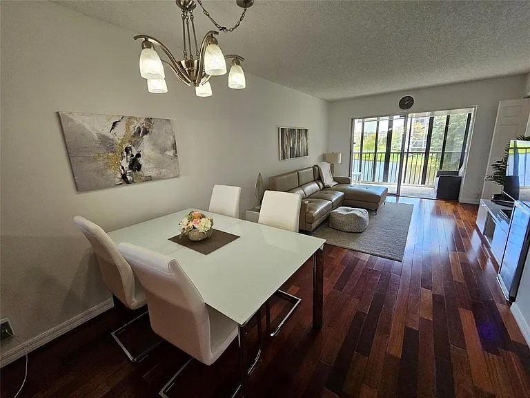 2222 N Cypress Bnd #309 — Photo 5