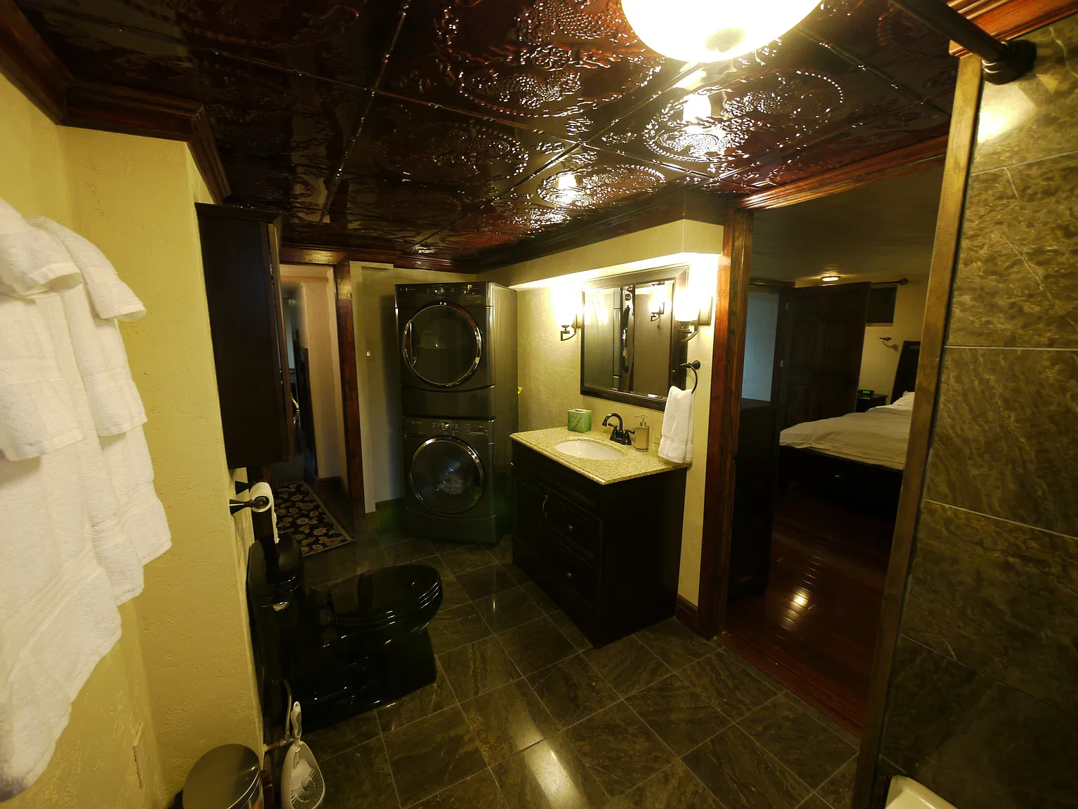 2 bed, 1400 sqft, $1,500 — Photo 3