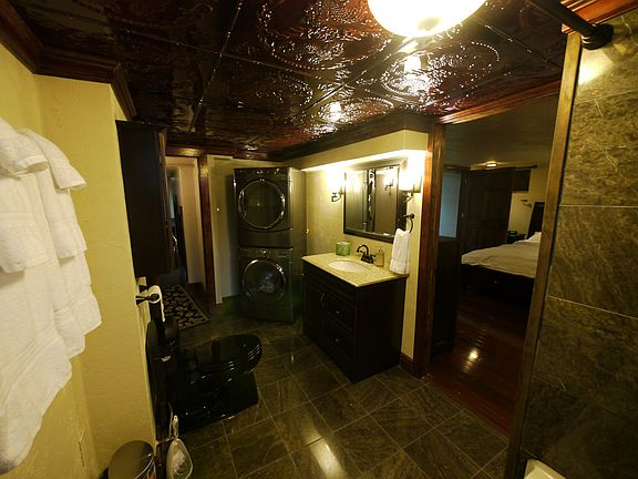 3rd image of 231 W Steuben St APT 4