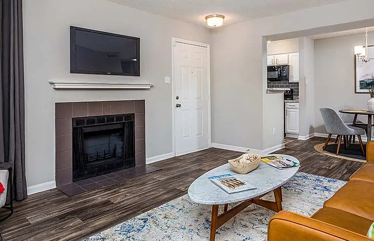 The Gregory North and South Apartment Homes — Photo 4