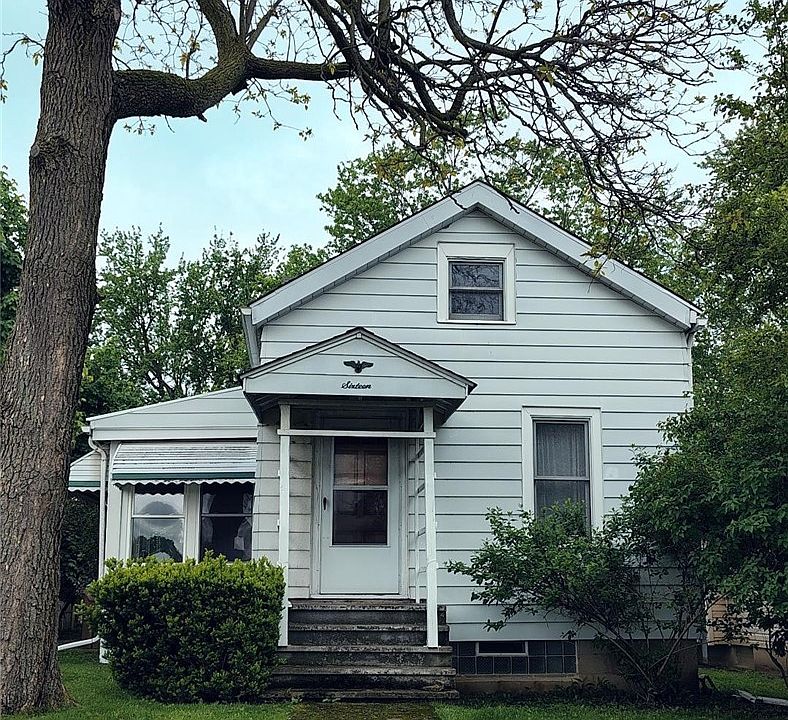 1st image of 16 Crestview Ave