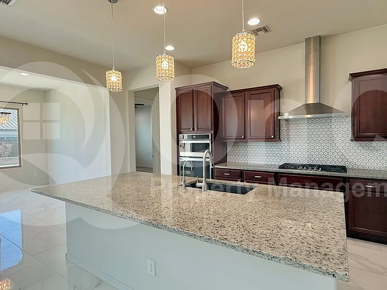 9707 W Patrick Ln — Photo 6