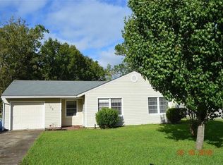 129 Laurel St, Lake Jackson, TX 77566