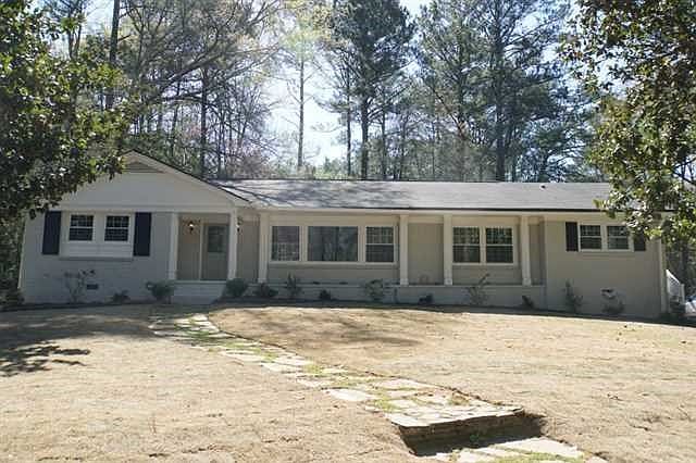 1st image of 637 Walnut Dr