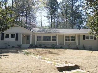 637 Walnut Dr, Marietta, GA 30064