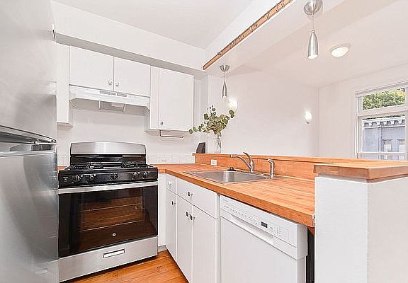 4th image of 54 Saint Felix St Floor 3