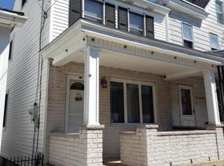 211 S Nichols St, Saint Clair, PA 17970