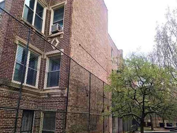 2nd image of 1047 E Hyde Park Blvd #G