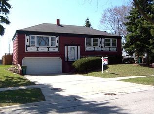 13 W Beechwood Ct, Buffalo Grove, IL 60089