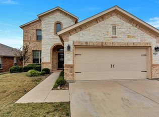 5844 Pearl Oyster Ln, Fort Worth, TX 76179