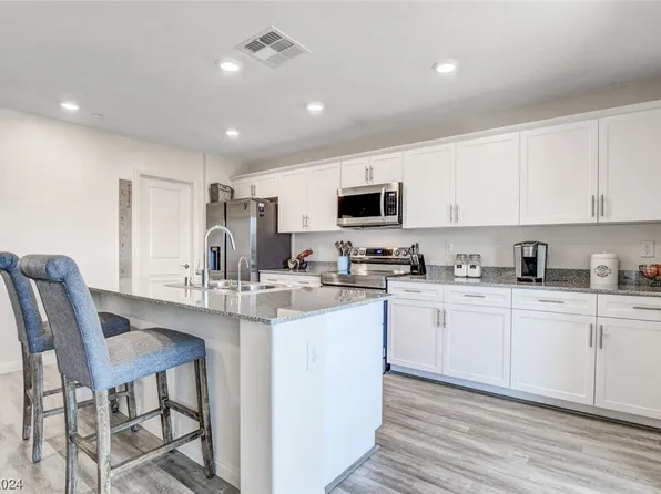 6846 Magenta Moon St, North Las Vegas, NV 89086