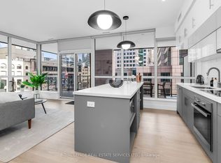 8 Mercer St #403, Toronto, ON M5V 0C4