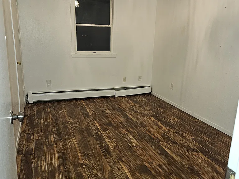 717 Squires Ave #LEFT — Photo 8