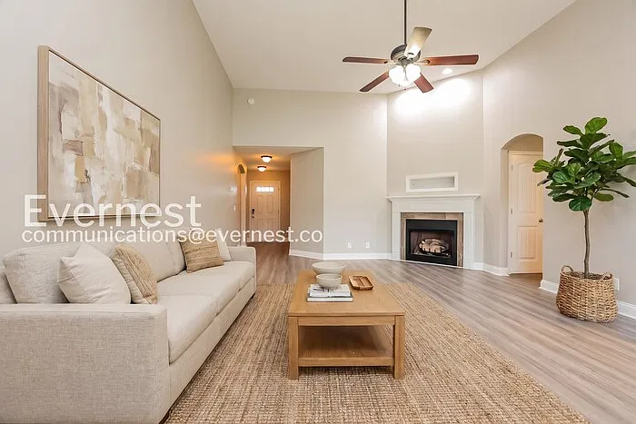 3 bed, 3.0 bath, 1627 sqft, $1,695 — Photo 4