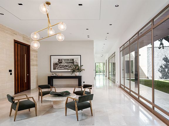 5th image of 10920 Strait Ln