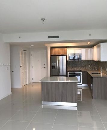 2nd image of 5300 Paseo Dr #701