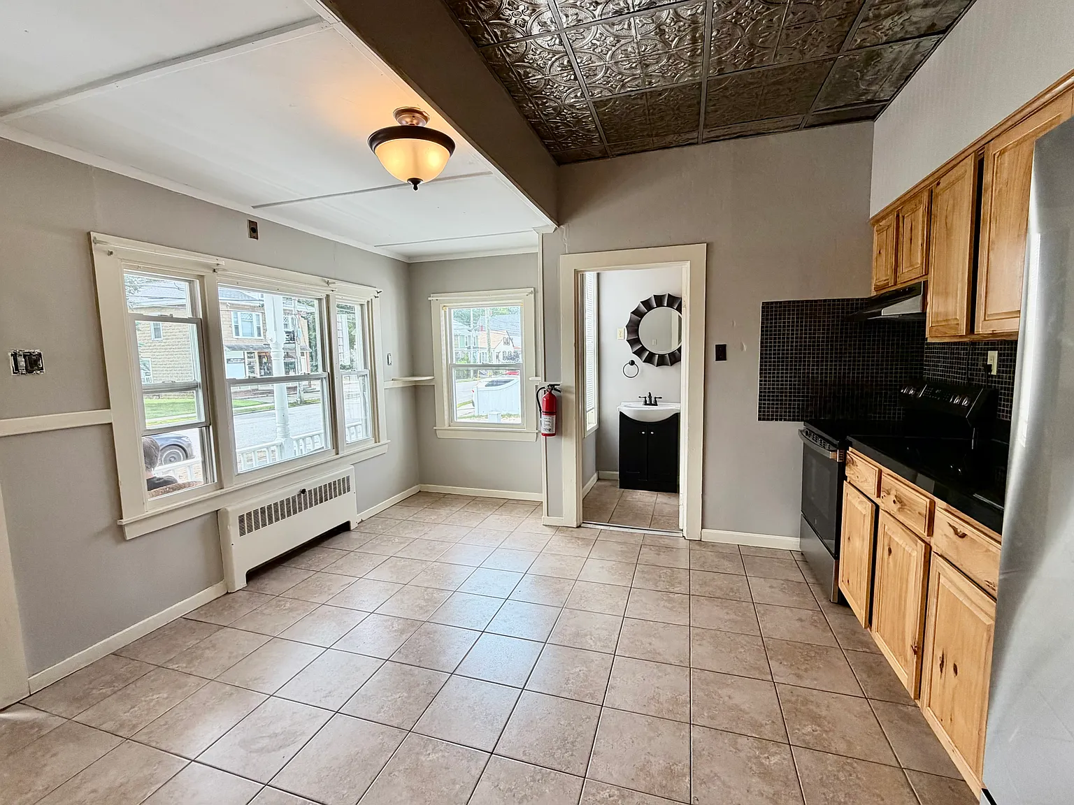 1 bed, 900 sqft, $1,800 — Photo 4