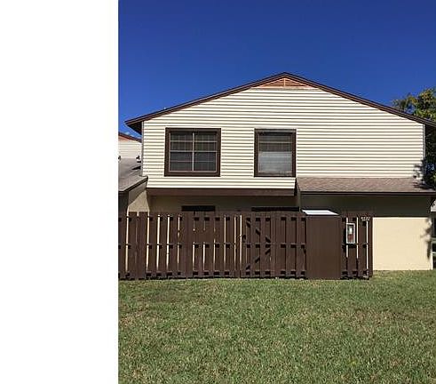 3rd image of 628 SE 12th Ct APT 38